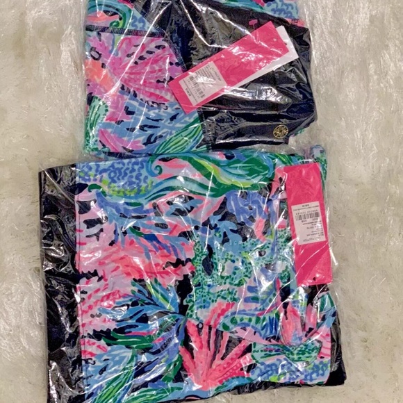 NWT LILLY PULITZER FINN TOP AND LEGGINGS SET BRINGING MERMAID BACK - Picture 2 of 12